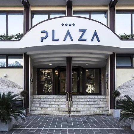 Hotel Plaza เปสการา ภายนอก รูปภาพ
