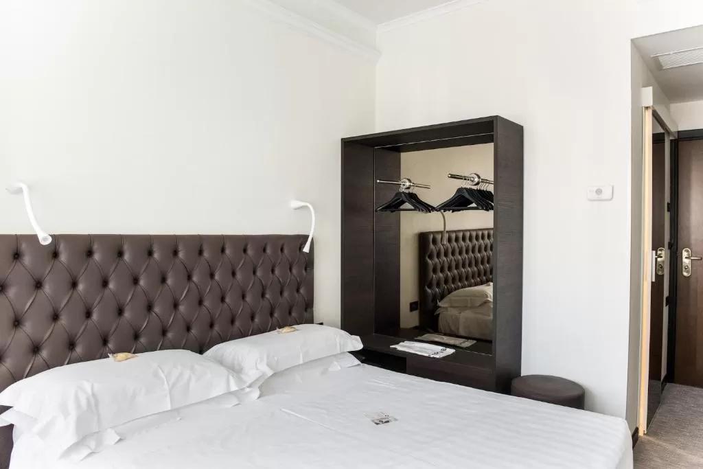 Hotel Plaza เปสการา ภายนอก รูปภาพ